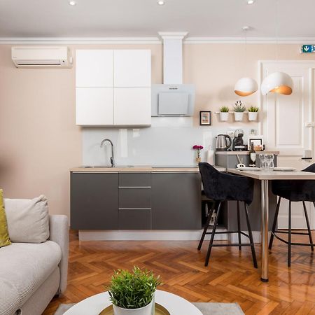 Apartments Neo ริเยกา ภายนอก รูปภาพ